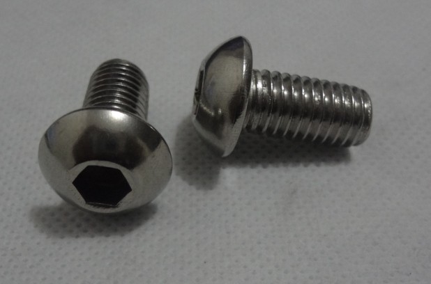 Titanium button head screw ISO7380 T25