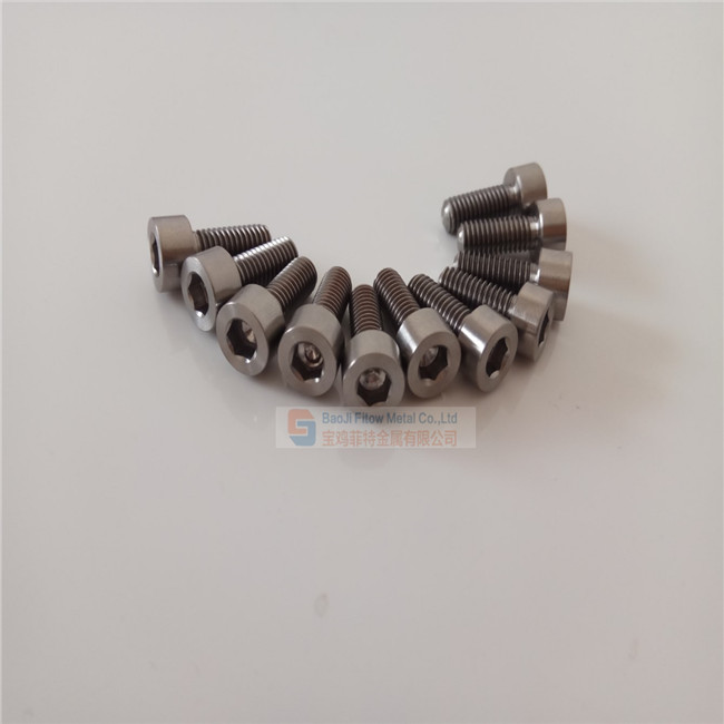 Titanium Hexagon socket head screw DIN 912 / DIN ISO 4762 